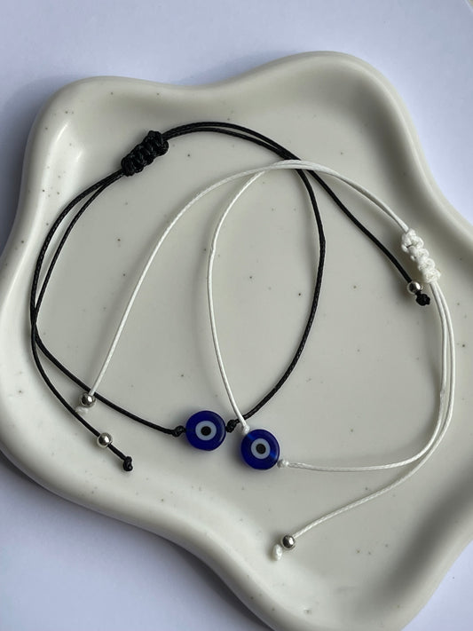 Single Evil Eye String Bracelet